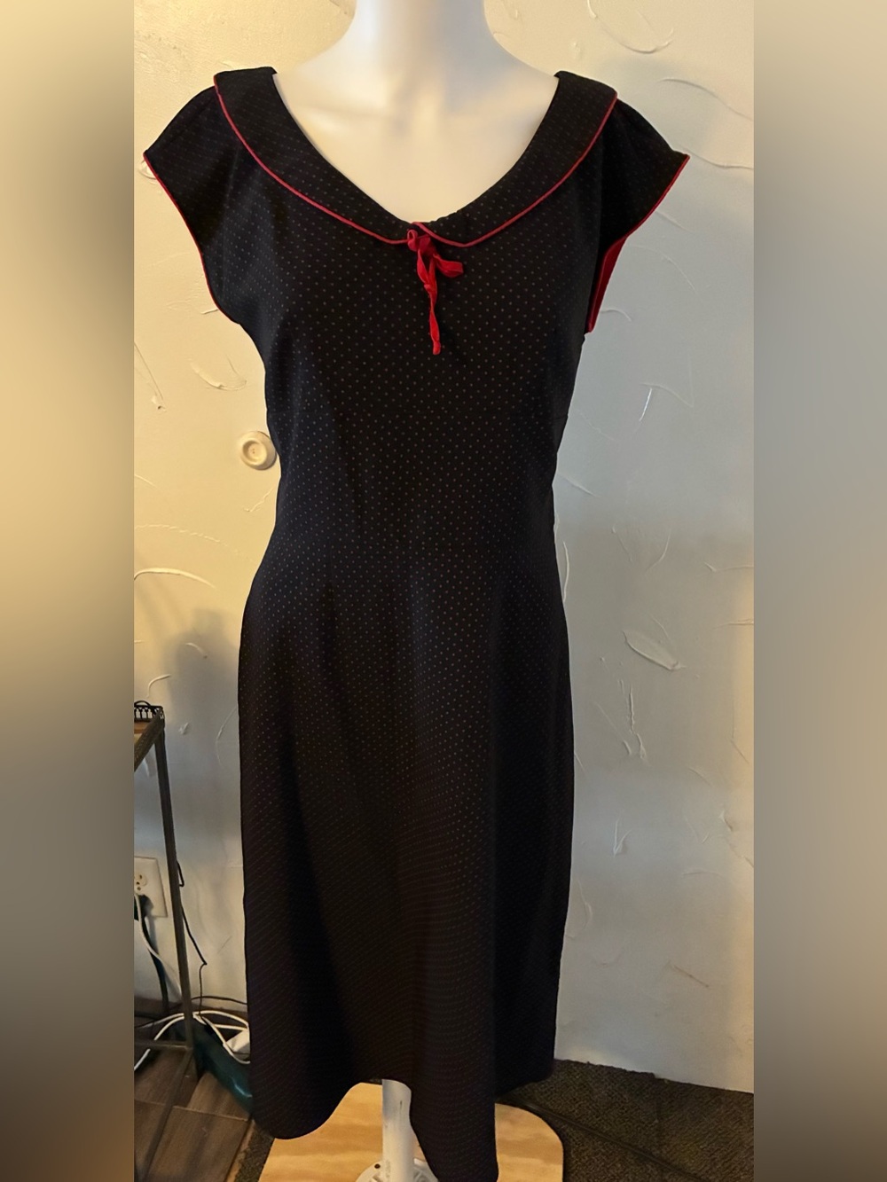 Stop Staring Vintage Black & Red Pin-Up Wiggle Dress SZ L/XL